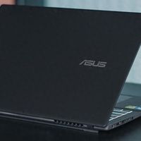 华硕无畏Pro16 2025搭载高刷大屏+RTX 50独显，双十一换机必看