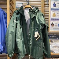 Montbell风暴巡洋舰 vs 同级硬壳冲锋衣？真实用户实测对比结果来了