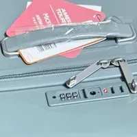 美旅 28 寸行李箱 yyds！轻便抗坐轮子超顺​