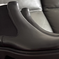 ThomWills&SKARO 联名款 vs Timberland 马丁靴对比