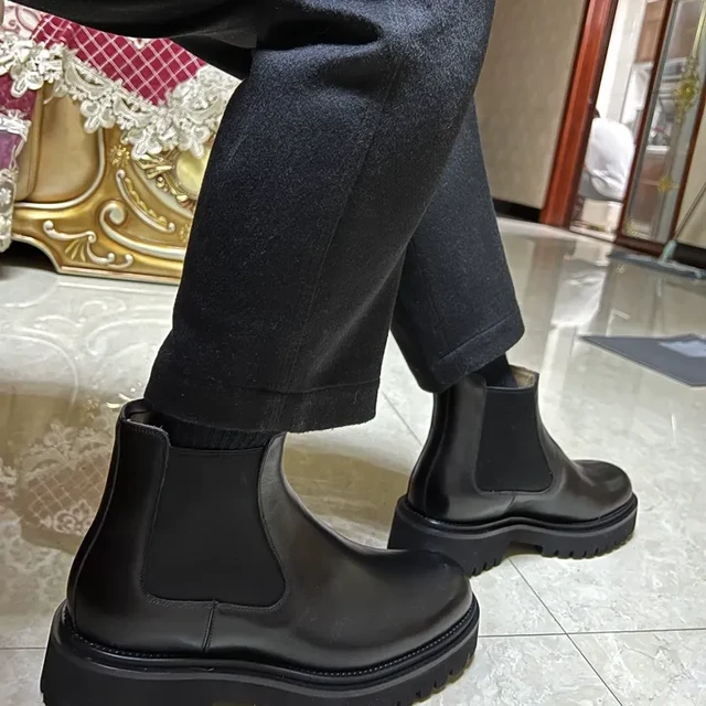 ThomWills&SKARO 联名切尔西靴实测，从通勤到约会都能搭