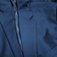 精准剪裁羊毛混纺西装