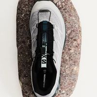 新中产三宝VS老中产三宝：谁才是身份认同的终极答案？1200+用户观点大PK