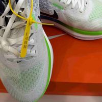 Vomero 17：舒适稳重的跑步伴侣