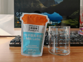 花田萃冻干厚乳拿铁味道也是蛮不错的