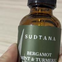 在梳头掉发肉眼可见变少，头皮也终于不干燥发痒了～