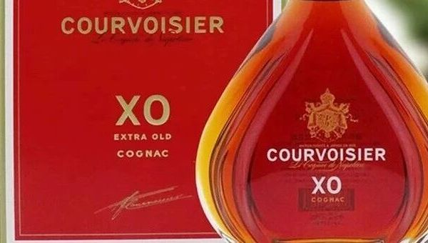 馥华诗Courvoisier（拿破仑）干邑：承载皇室荣耀的琥珀色瑰宝