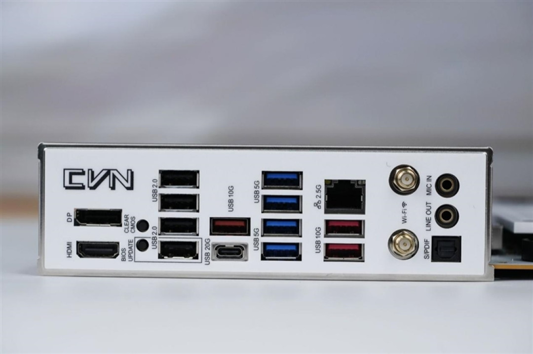 全面赶超一线品牌!七彩虹CVN B850 ARK FROZEN v14方舟主板评测:一键降低12ns延迟