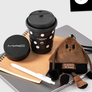 最适合打工人的“M系”联名来了：M Stand × M・A・C