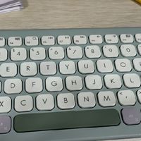 华硕棉花糖抹茶绿键盘：办公党的高颜值实用之选