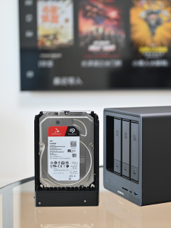 机械硬盘涨价在即，怎么组NAS有性价比？绿联NAS为例