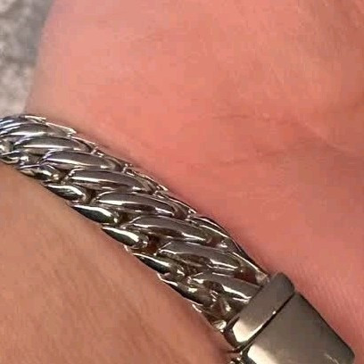 精致铂金手链：日常佩戴佳选