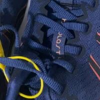 亚瑟士VERSABLAST 4：舒适缓震跑鞋