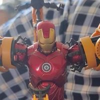 我的漫威宇宙宝藏：中动钢铁侠MK4拆甲台模型