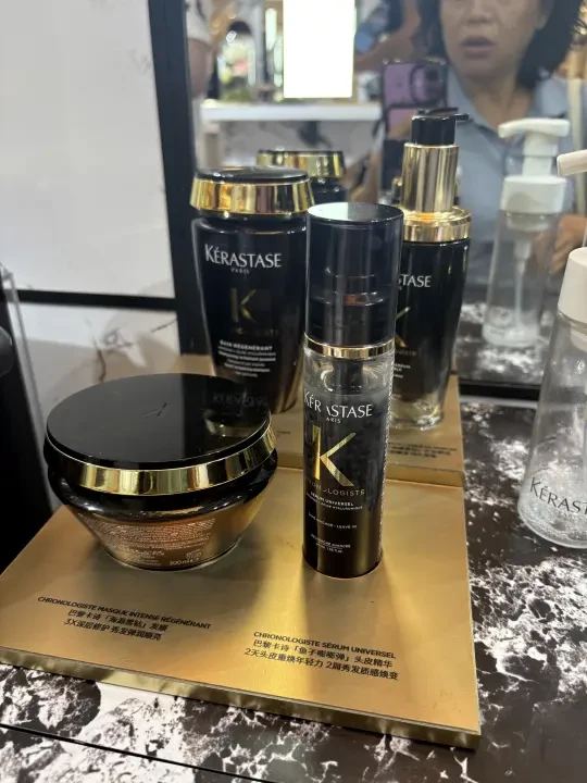 是 Kérastase Paris 卡诗 Chronologiste 系