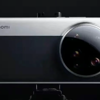 小米17 Ultra直屏设计引争议：极简美学还是妥协之举？全网用户观点大碰撞