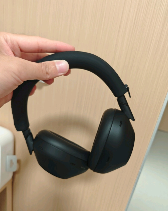 索尼头戴式耳机