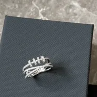 秋冬戴它超吸睛！APM 饰来运转戒指显手细绝了✨​