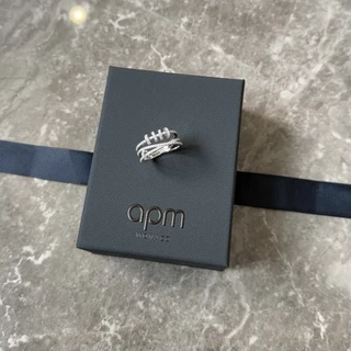 秋冬戴它超吸睛！APM 饰来运转戒指显手细绝了✨​
