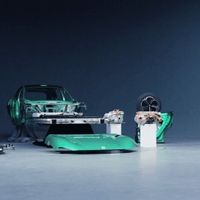 小米YU7首拆揭晓：高强钢与电池防护全解析