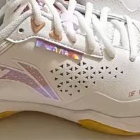 李宁刀锋 MAX：启动快缓震稳