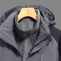 冲锋衣的国货之光：凡客诚品如何重新定义城市户外装备