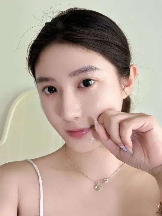 黛珂忠粉认证！AQ水乳把暗沉脸养出透亮感