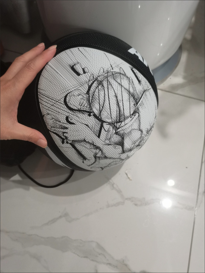 安踏篮球