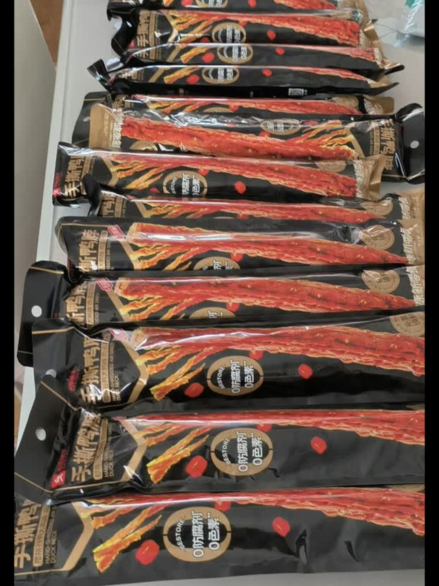 这是一款让人又爱又恨的零食小吃