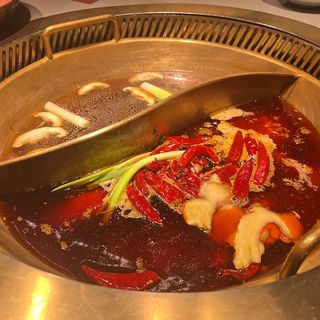 海底捞超大鸳鸯自热火锅值得买吗？65%用户力挺，35%直呼踩雷