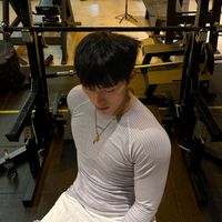 舒适与高效保暖的完美结合 素湃羊毛一体织运动保暖机能套装