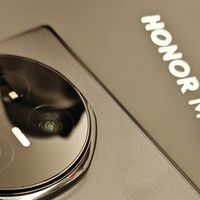 荣耀Magic V5：耐用性与长期价值的旗舰机