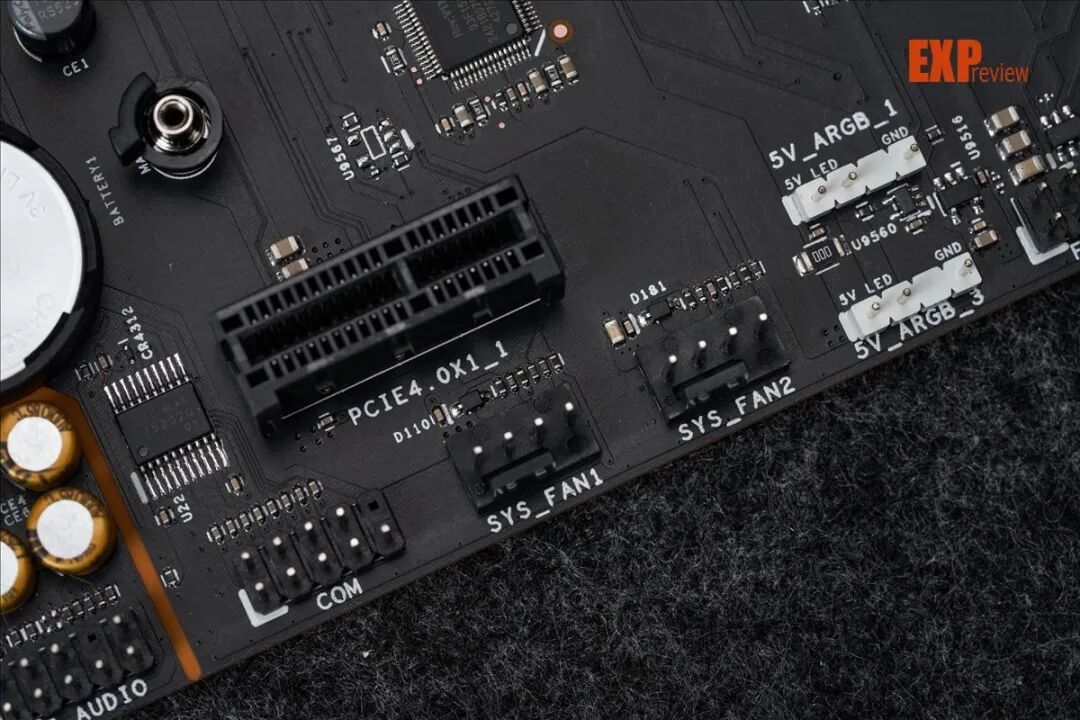 影驰联盟 B650M Wi-Fi 黑武士 PLUS评测：可扩展性优秀，好得不像是B650