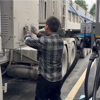 华为兆瓦闪充实测：三把枪同时插 功率接近2000kW！