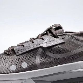 Nike ZOOMX ZEGAMA TRAIL 2抓地性能解析
