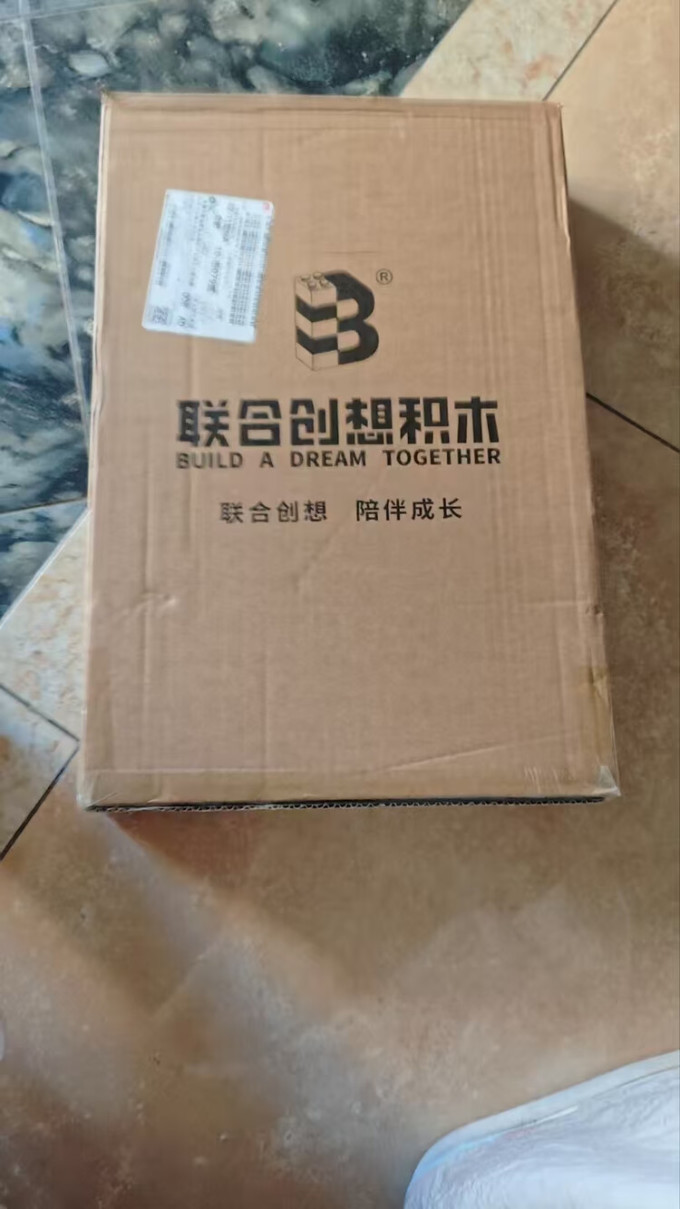 联合创想拼插积木