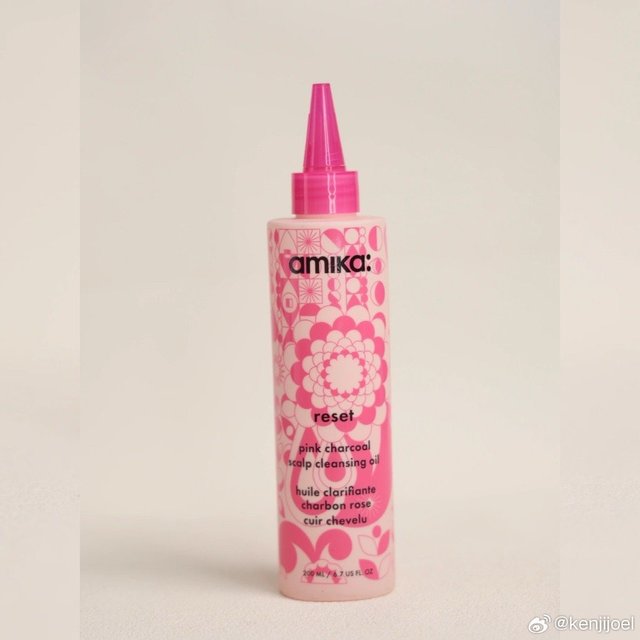 慎用…一套用下来就不会去外面办卡了！简单来分享一波近期来用的洗护产品，分「头皮调理」和「发丝柔顺」#头皮健康##产品分享##双11颜值投资季#  1️⃣amika头皮预洗凝露📍粉红黏土 木炭 薄荷醇清