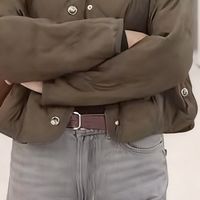 H&M绗缝夹克与牛仔阔腿裤：秋季穿搭新宠