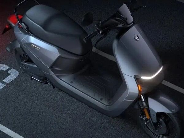 3000元左右，九号N85C电动摩托车，适合你的日常通勤吗？