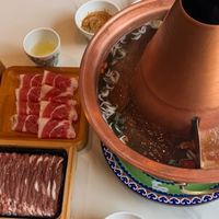 上海内蒙火锅天花板！额尔敦现切牛羊肉吃到扶墙出