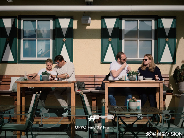 沃尔夫冈秋天清晨的阳光☀️静谧之中又带了一分温暖HDR效果给照片+100分📷Find X9 Pro大师模式复古  滤镜强度：100 柔光：无 影调：20 饱和度：-5 冷暖：10 青品：-10 锐度：