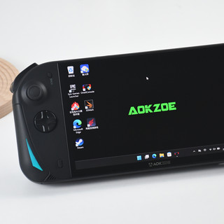 8英寸120Hz原生横屏，能玩3A游戏的PC游戏掌机：AOKZOE A1X简评