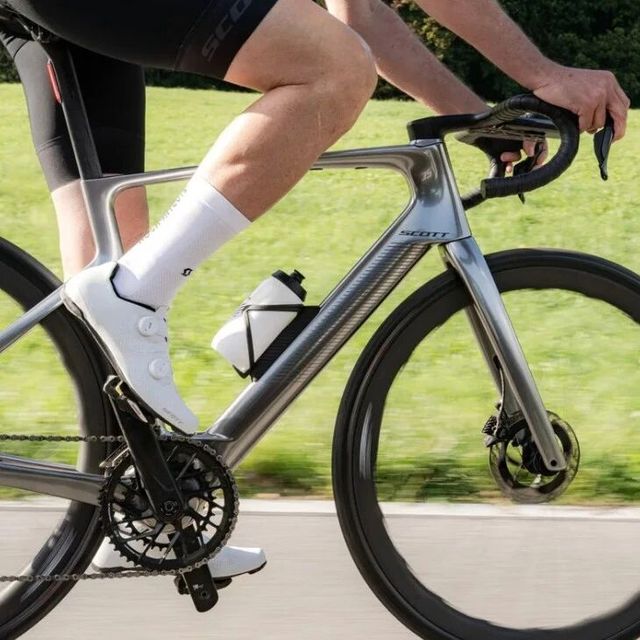 顶配不到10kg！定价10万！SCOTT发布全新Fastlane电助力公路车