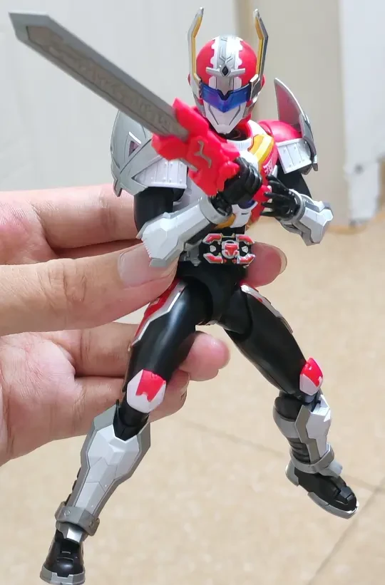 铠拼z刑天符合预期的玩具及格线守门员！