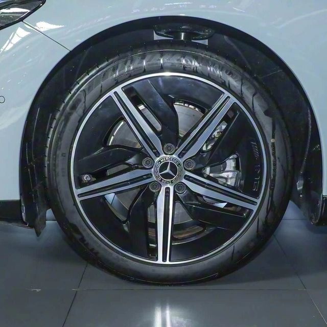 【新车原配胎】奔驰全新纯电CLA上市，24.9万起瞄准小米？