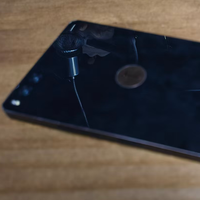 对纯平手机的念想，来之于东半球最好用的智能手机