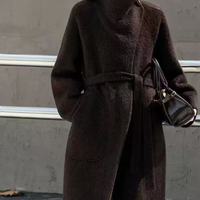 小柒羊驼毛一粒扣中长款立领大衣：以质感，定义冬日高级感