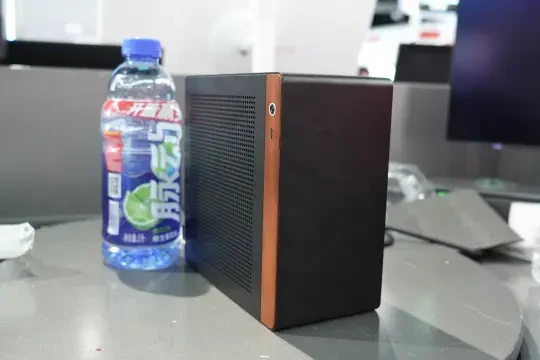 学生党宿舍mini主机4.5L(乔思伯nv10)