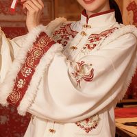 一 “马” 当先贺新岁，这套国风拜年服把年味与福气穿在身上！
