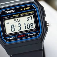 百元神话35年不灭：卡西欧F-91W-1D的反潮流生存法则
